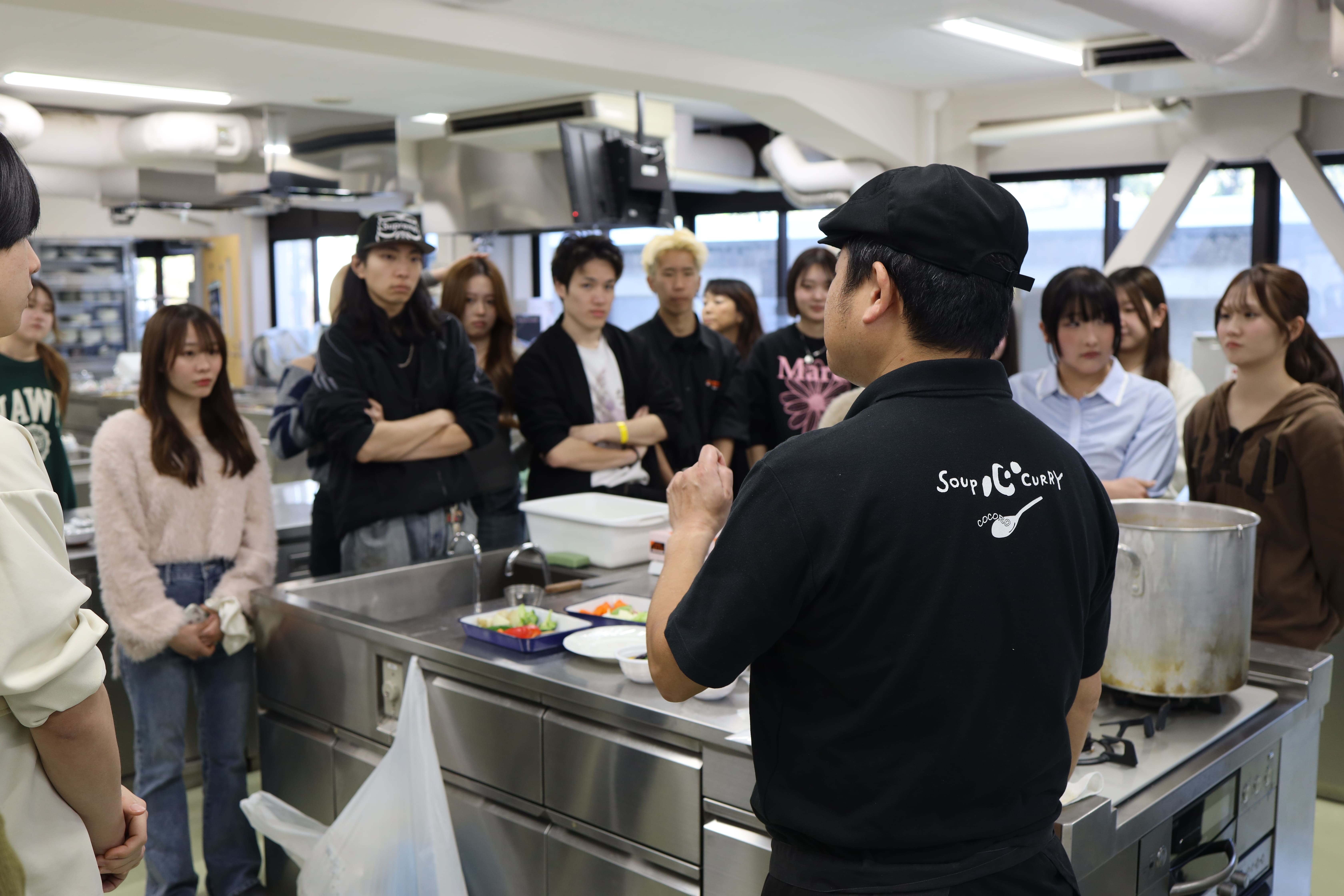 スープカレー料理教室（学生団体Hokkaidonersと共催）の写真